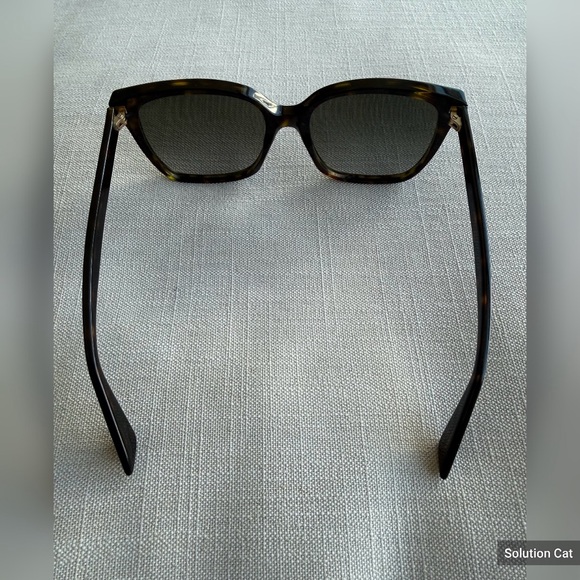 Gucci GG0022S Tortoiseshell Oversized Square Sunglasses - Picture 5 of 10